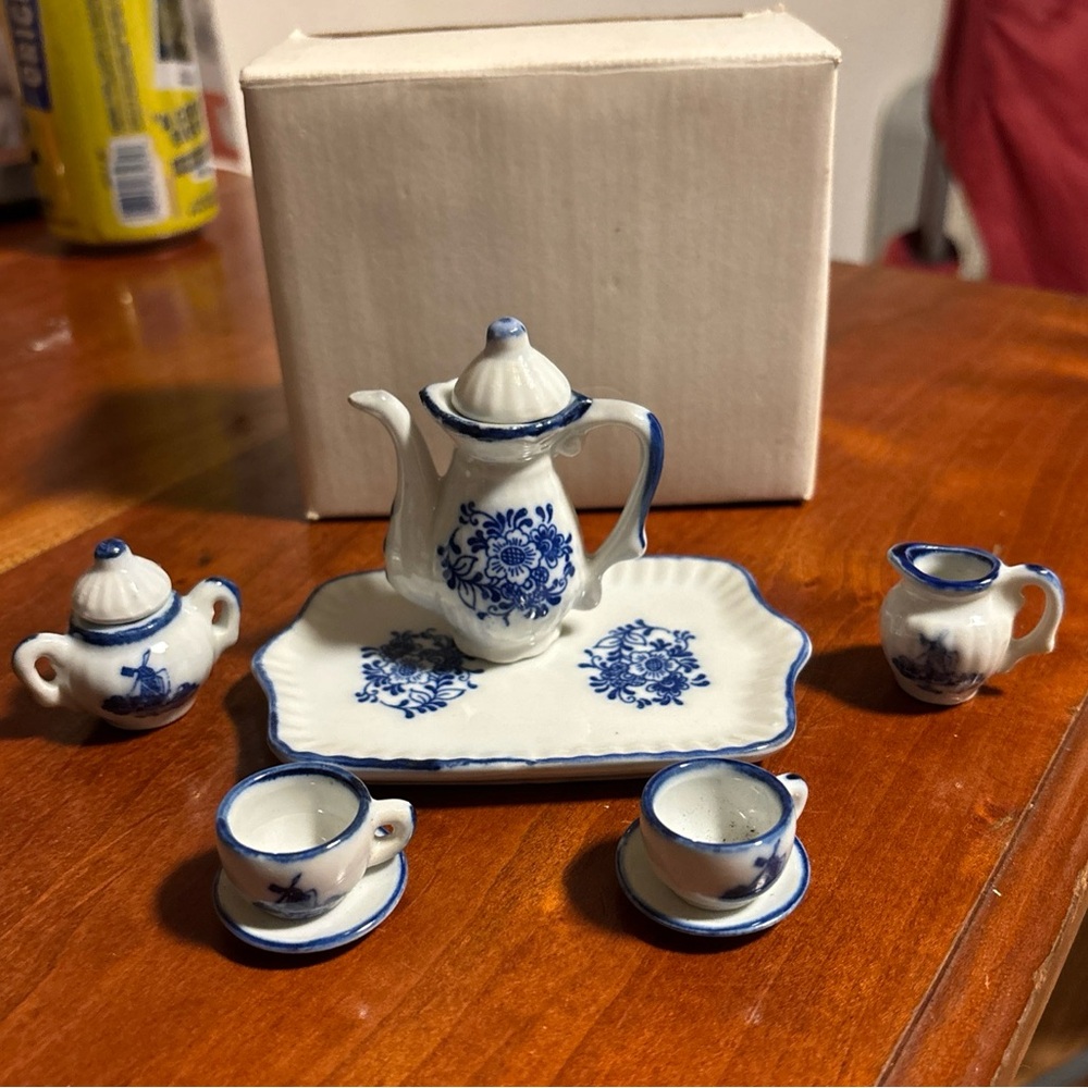 10 piece blue white miniature tea set
